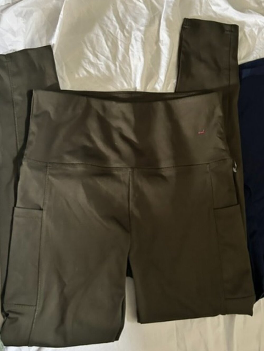 size medium womens work out pants leggings athletic pockets green